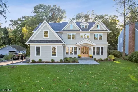 7 Tioga Pass, Millburn Twp, NJ 07078