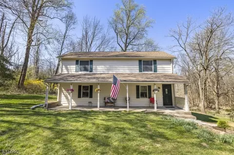 122 Randall Ave, Mine Hill, NJ 07803