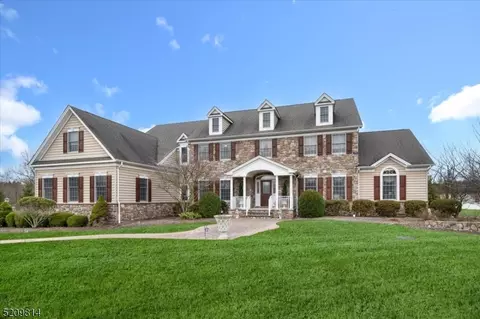 141 Kosciuszko Rd, Readington Twp, NJ 08889