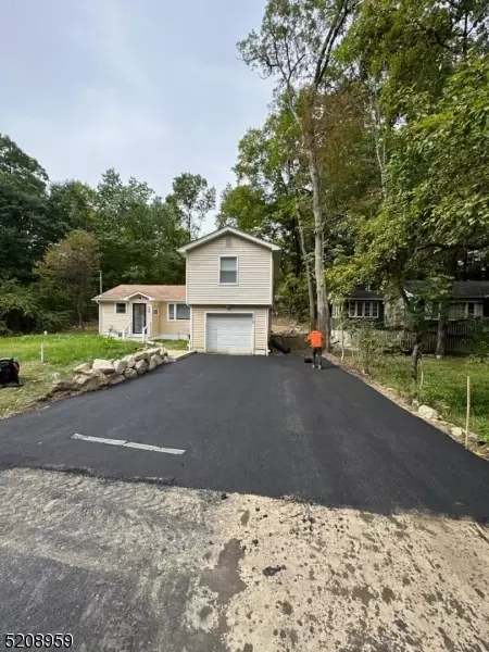 115 Glen Rd, Vernon Twp, NJ 07422