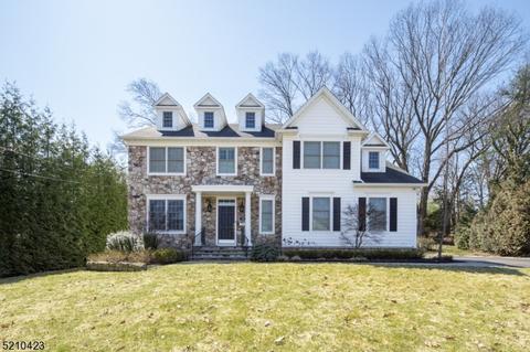 32 Crestwood Dr, Madison, NJ 07940