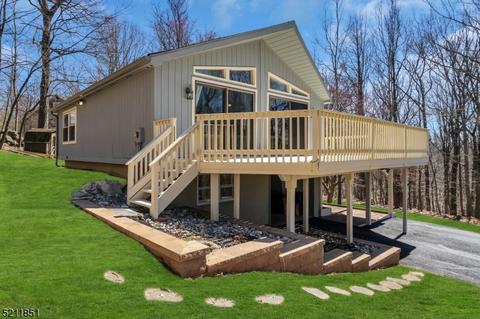 35 King Hill Rd, High Bridge, NJ 08829