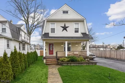 32 Charles St, Roselle Park, NJ 07204