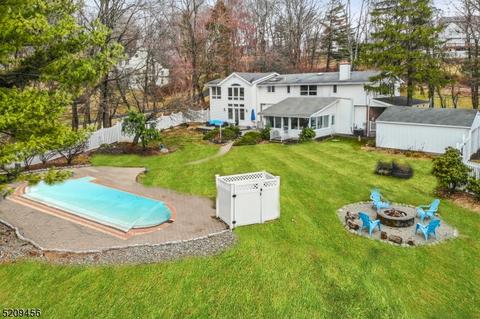 74 Alpine Trl, Sparta, NJ 07871
