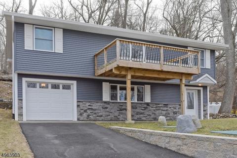 143 Forest Lake Dr, Byram Township, NJ 07821