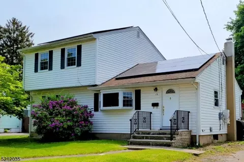 19 Edith Pl, Mine Hill, NJ 07803