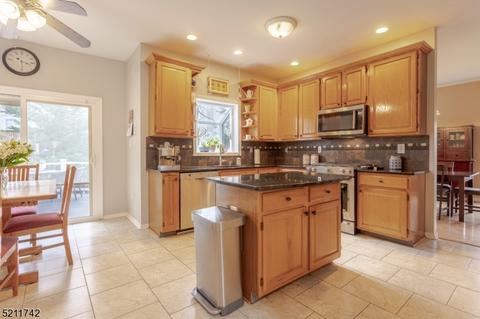 67 Elmara Dr, Bridgewater, NJ 08807 photo 14