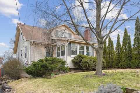 8 Espy Rd, Caldwell, NJ 07006