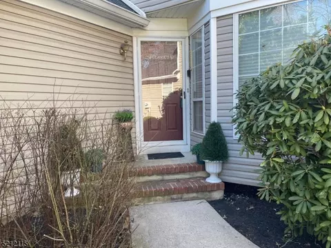 283 Morning Glory Ct, Whitehouse Station, NJ 08889