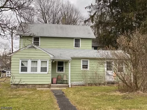 3 Bedford Ave # -5, Stanhope, NJ 07874