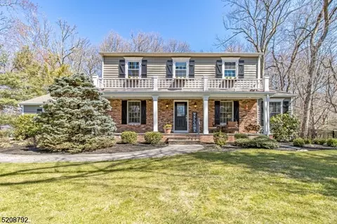 21 Essex Rd, Scotch Plains, NJ 07076