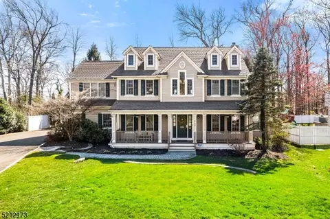 928 Crestwood Rd, Scotch Plains, NJ 07076