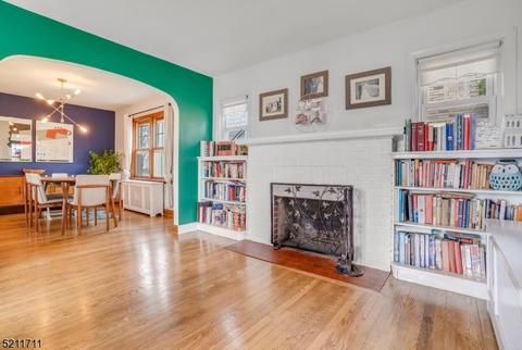 687 Centre St, Nutley, NJ 07110 photo 5