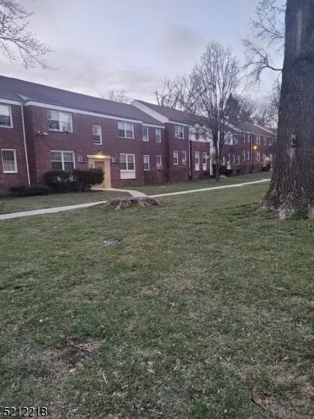 800-822 N Broad St #83, Elizabeth, NJ 07208
