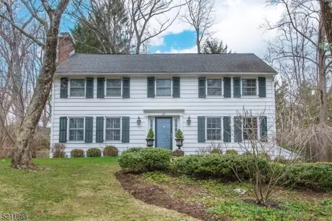 29 Condit Rd, Mountain Lakes, NJ 07046