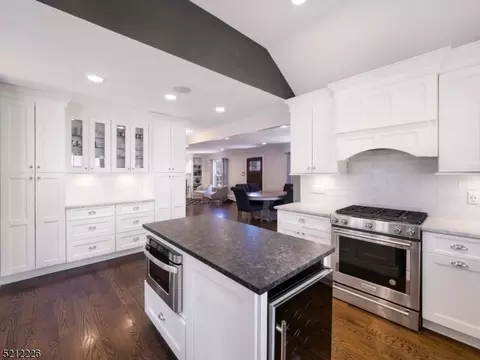 11 Dave Espie Way, Wayne, NJ 07470 photo 11