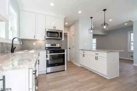 122 Runyon Ave, Middlesex, NJ 08846 photo 19