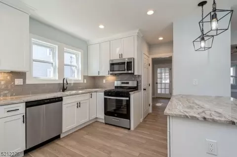 122 Runyon Ave, Middlesex, NJ 08846 photo 12