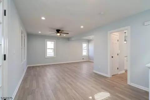 122 Runyon Ave, Middlesex, NJ 08846 photo 11