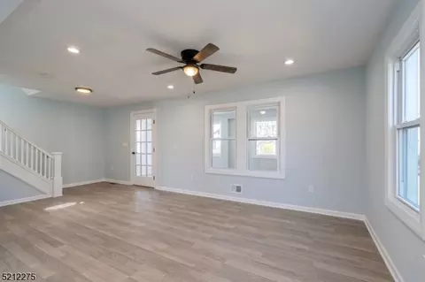122 Runyon Ave, Middlesex, NJ 08846 photo 10
