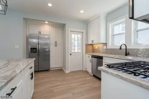 122 Runyon Ave, Middlesex, NJ 08846 photo 17