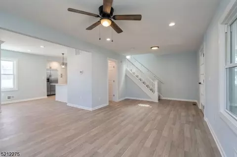122 Runyon Ave, Middlesex, NJ 08846 photo 8