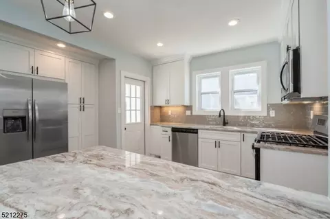 122 Runyon Ave, Middlesex, NJ 08846 photo 16