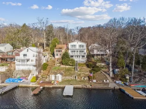 238 Lakeside Ave, Lake Hopatcong, NJ 07849
