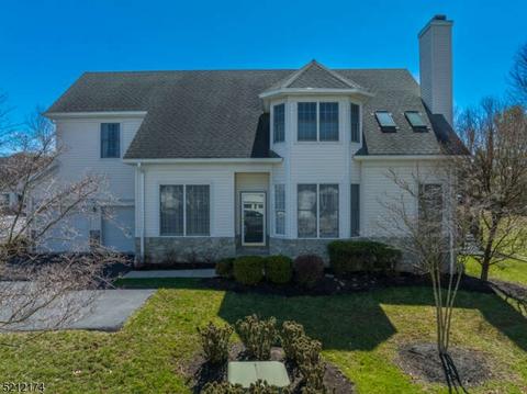 70 Westgate Dr, Annandale, NJ 08801