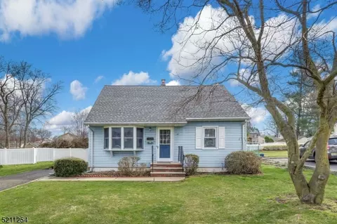47 Dawn Dr, Clark, NJ 07066