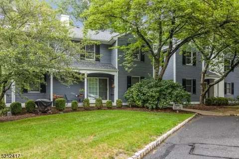 23 Countryside Dr, Basking Ridge, NJ 07920