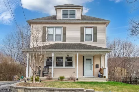 8 Burtt St, Netcong, NJ 07857