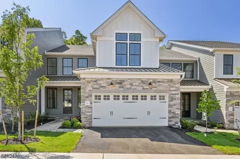 24 Peacock, Berkeley Heights, NJ 07922