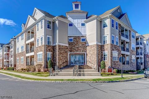 7114 Minuteman Ln, Somerset, NJ 08873