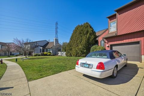 37 Independence Dr, Hillsborough, NJ 08844