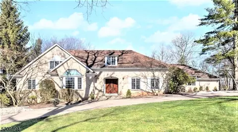 75 Scott Dr, Watchung, NJ 07069