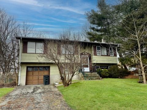 21 Vlietstra Dr, Vernon Twp, NJ 07418