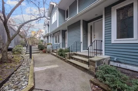 18 Skyview Ter #18, Clifton, NJ 07013