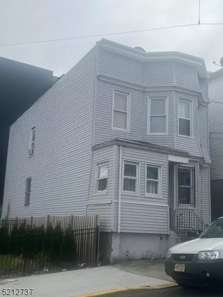 115 Carteret Ave, Jersey City, NJ 07305