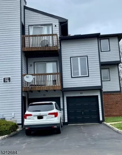 315 Village Cmns, Flemington, NJ 08822