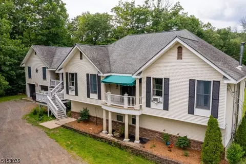 531 Tranquility Dr, Highland Lakes, NJ 07422