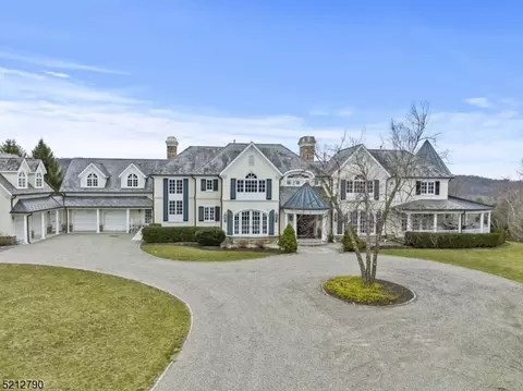 54 Branch Rd, Far Hills, NJ 07931