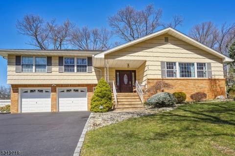 94 Brooklawn Dr, Morris Plains, NJ 07950