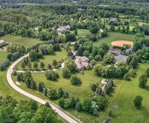 29 Sherwood Farm Rd, Far Hills, NJ 07931