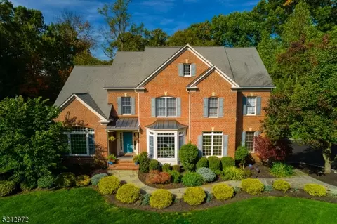 3 Top Of The World Way, Warren, NJ 07059