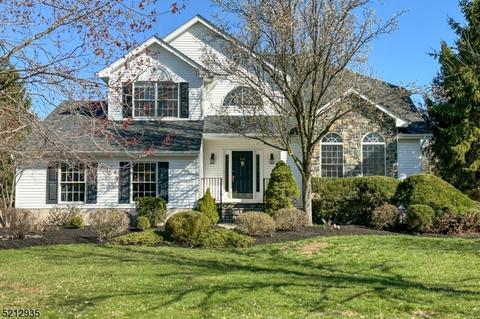 100 Matthews Farm Rd, Belle Mead, NJ 08502