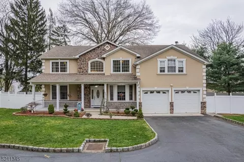 829 Walnut St, Roselle Park, NJ 07204