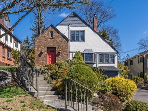 85 Pine St, Millburn, NJ 07041 photo 2