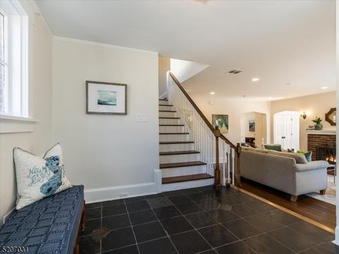 85 Pine St, Millburn, NJ 07041 photo 4
