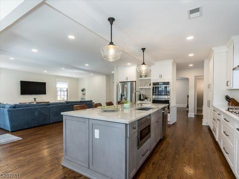 85 Pine St, Millburn, NJ 07041 photo 13